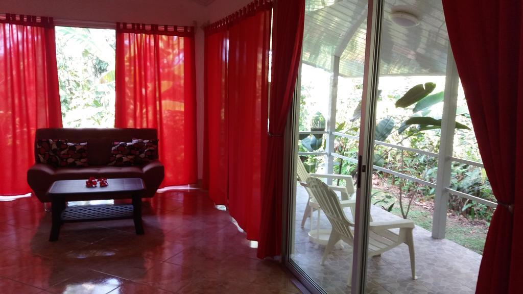 Tropical Paradise Bungalows Pital  외부 사진