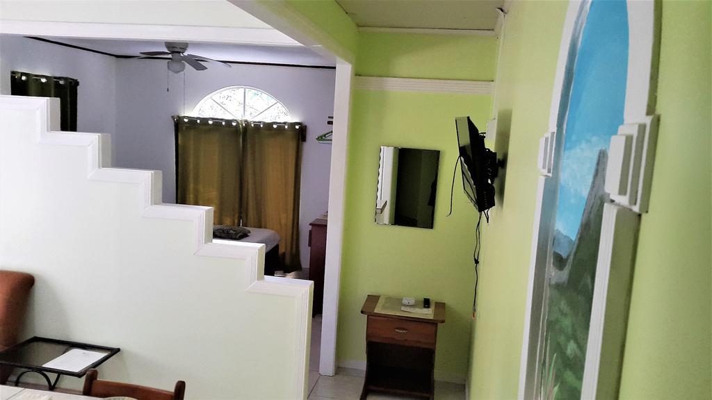 Tropical Paradise Bungalows Pital  외부 사진