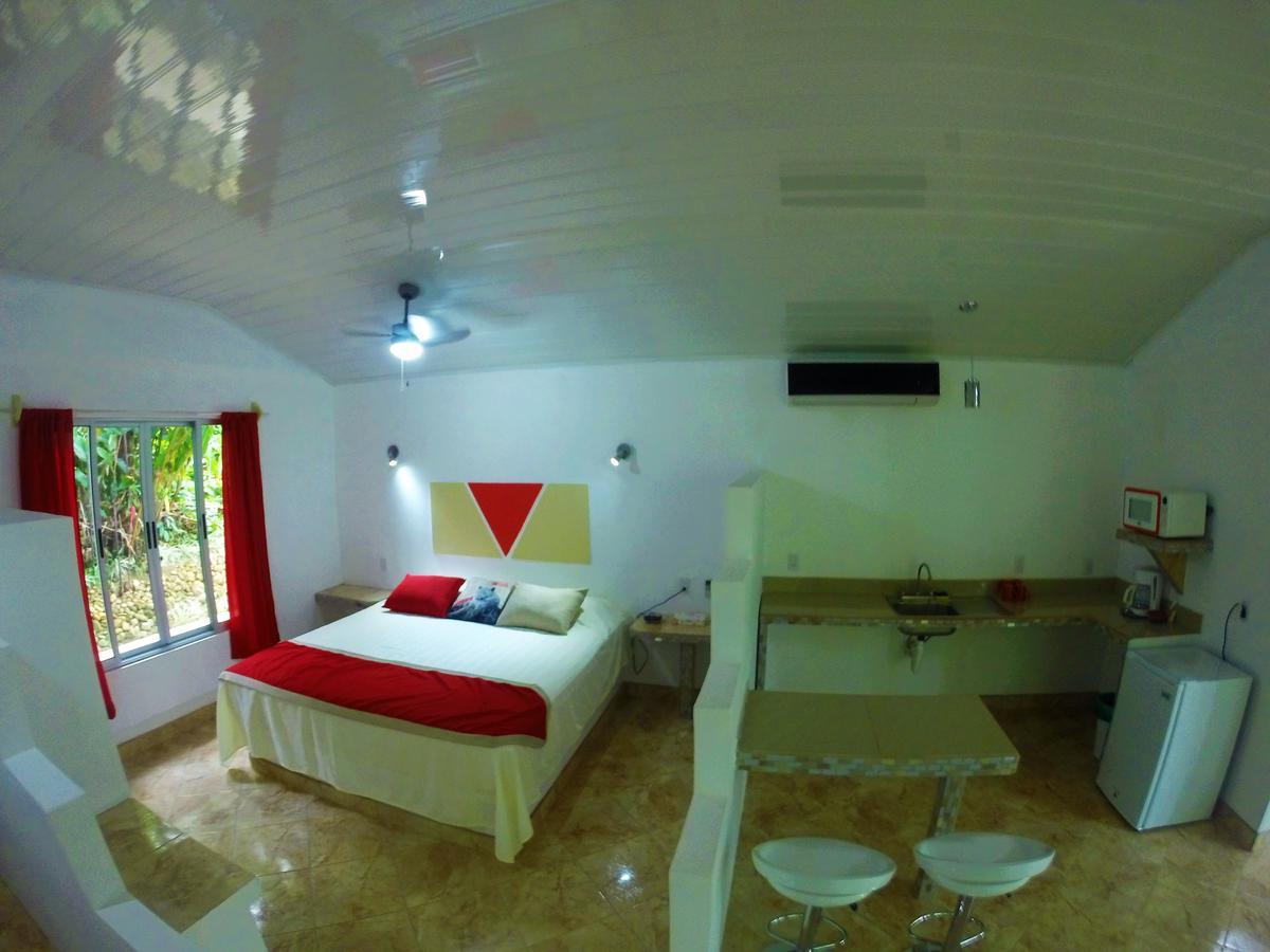Tropical Paradise Bungalows Pital  외부 사진