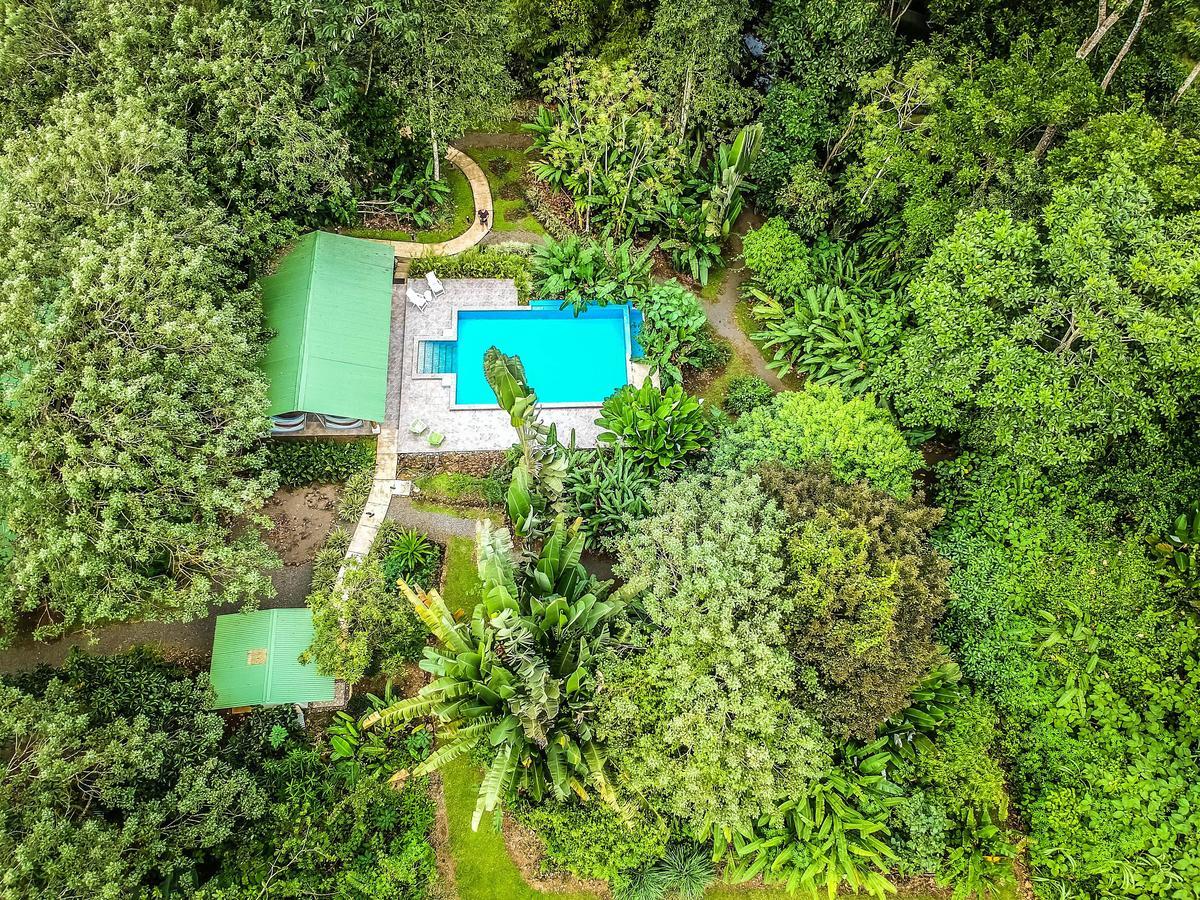 Tropical Paradise Bungalows Pital  외부 사진