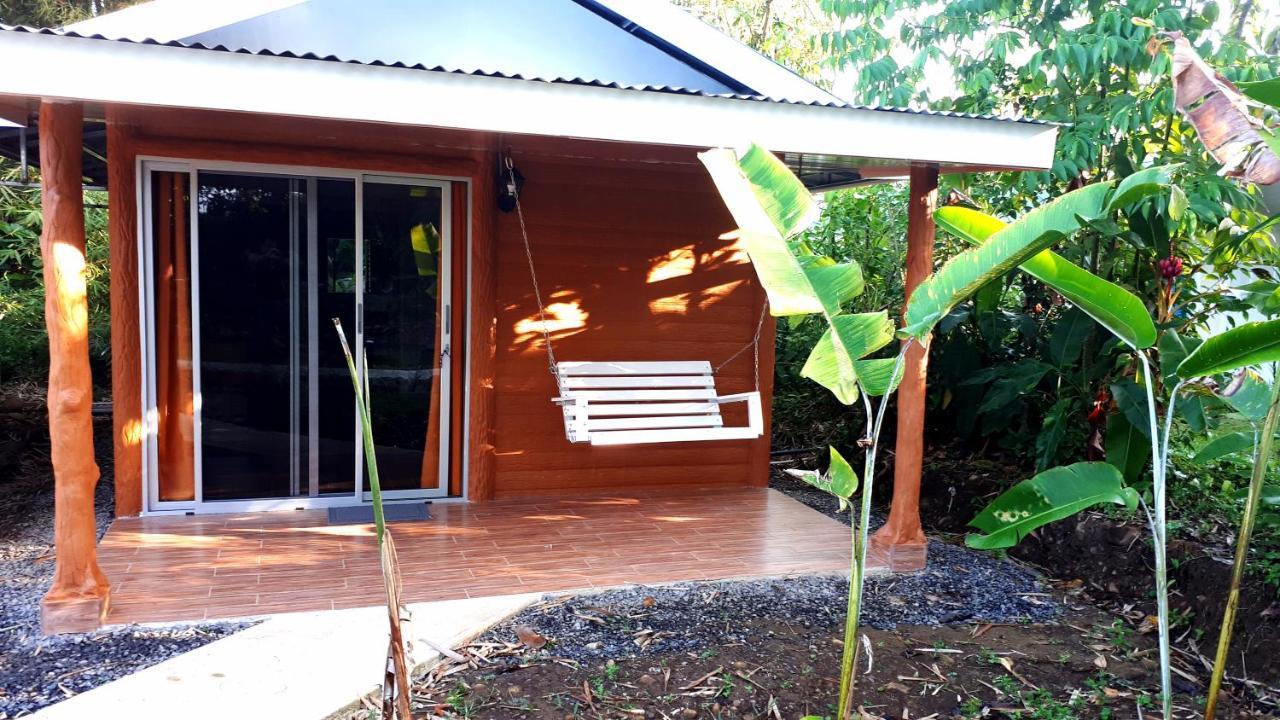 Tropical Paradise Bungalows Pital  외부 사진