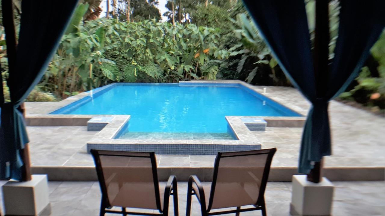 Tropical Paradise Bungalows Pital  외부 사진