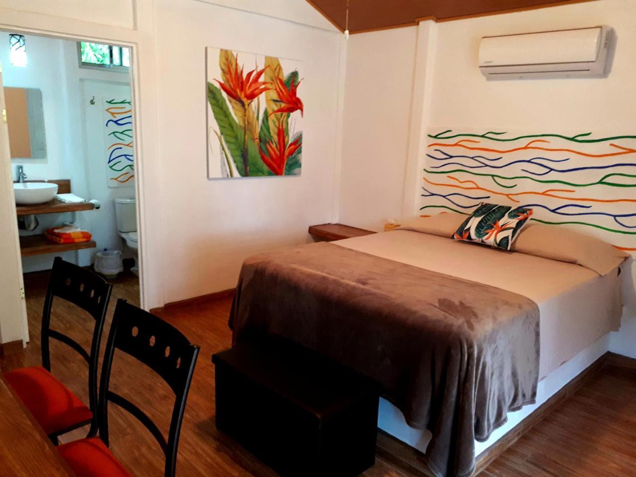 Tropical Paradise Bungalows Pital  외부 사진